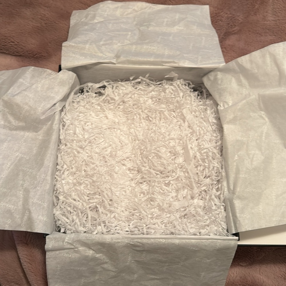 Authentic Chanel Box - Picture 7 of 7